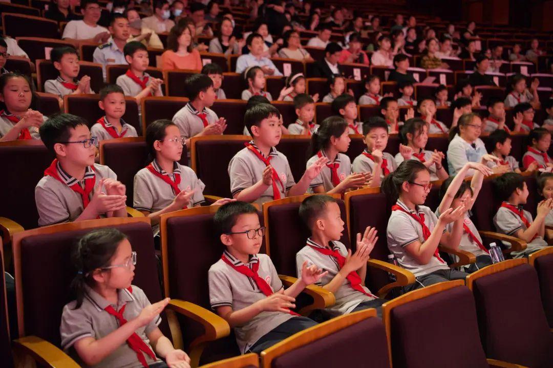 走進黃浦劇場,紀念國歌唱響八十九周年