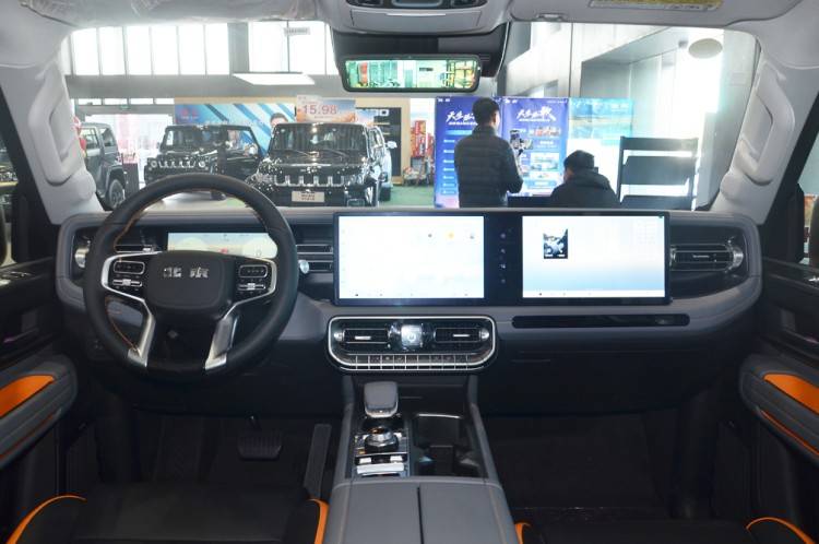 增程混動+硬派越野是高科技還是瞎胡鬧?新款北京BJ60給出了答案