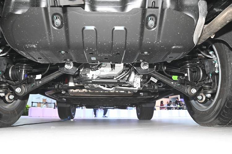 增程混動+硬派越野是高科技還是瞎胡鬧?新款北京BJ60給出了答案