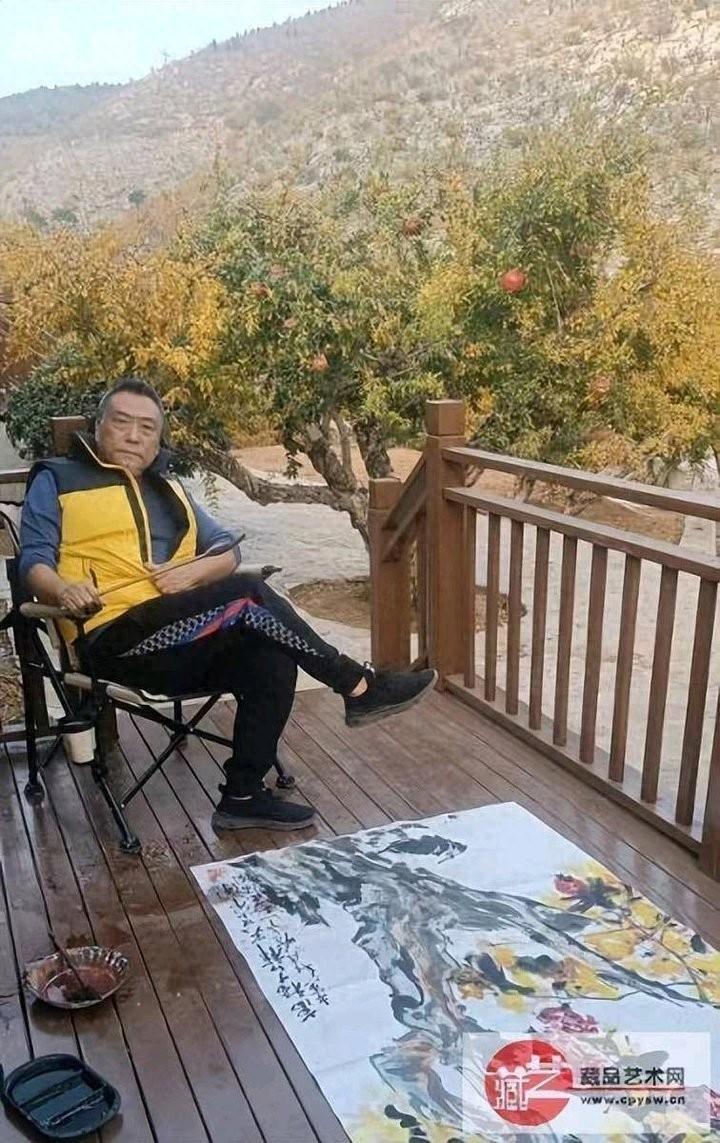 北京畫家徐曠達居住棗莊冠世榴園專為畫石榴