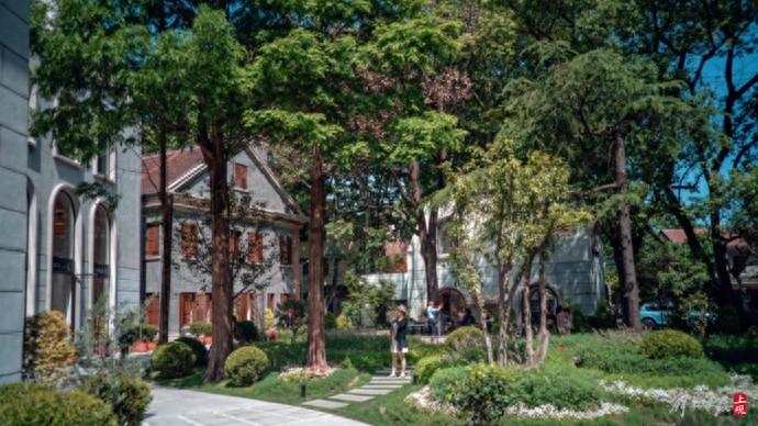 衡山路新添一景,賞花,用餐,咖啡,購物……法式小花園打開方式多