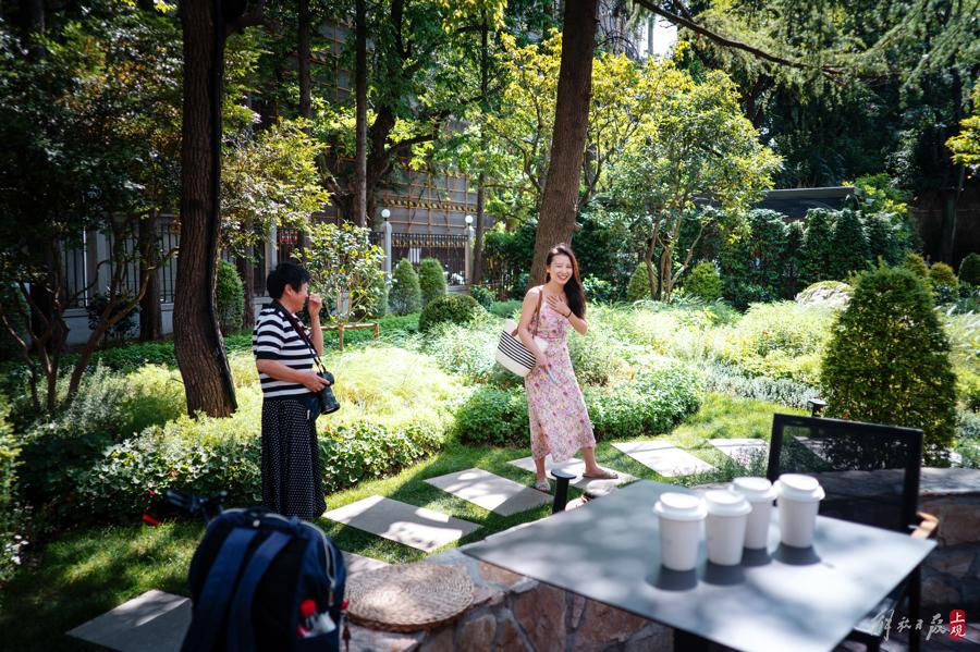 衡山路新添一景,賞花,用餐,咖啡,購物……法式小花園打開方式多