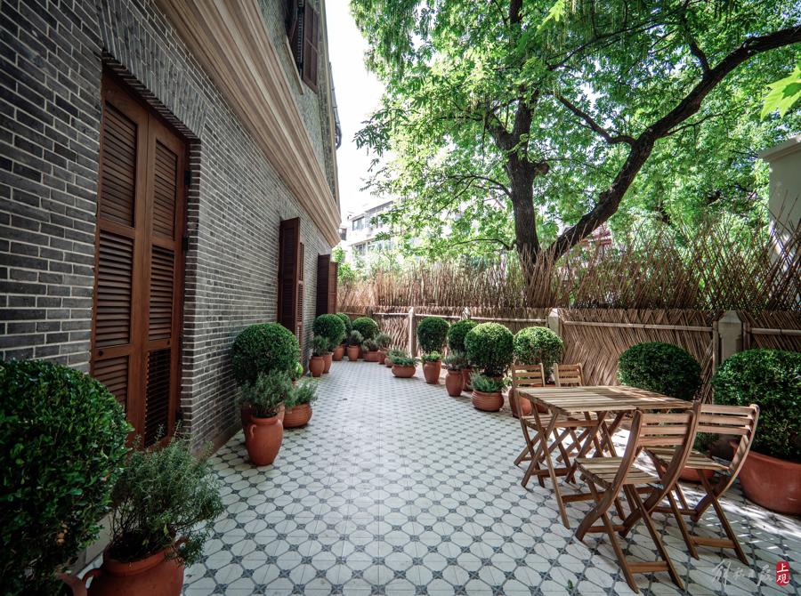 衡山路新添一景,賞花,用餐,咖啡,購物……法式小花園打開方式多