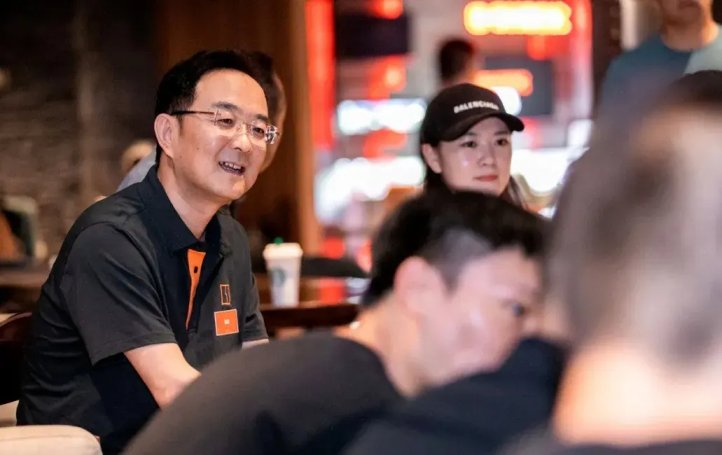 安聰慧居然卑微致歉,周鴻祎給極氪009光輝代言翻車?