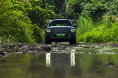 濕滑路面安心隨性,2024款哈弗猛龍解決雨季出行“困難癥”