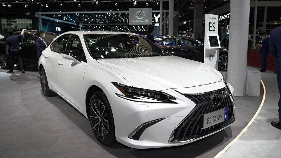 雷克薩斯ES換代,若有2.0L將最值,純電版將犧牲舒適?