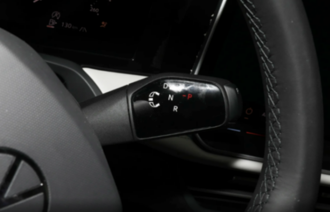 大眾又發力了,下個月將上市全新一代邁騰,買車的可以再等等了