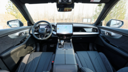 2萬元置換補貼5成首付2年0月供0息,ES9值得考慮