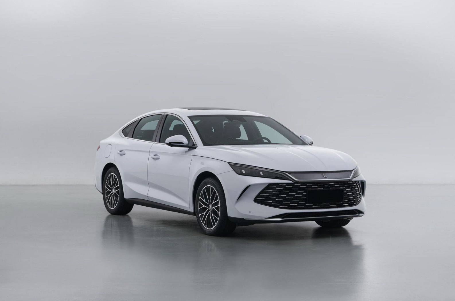 饋電油耗進(jìn)入2時(shí)代,秦L即將上市,售價(jià)引多方猜測(cè)