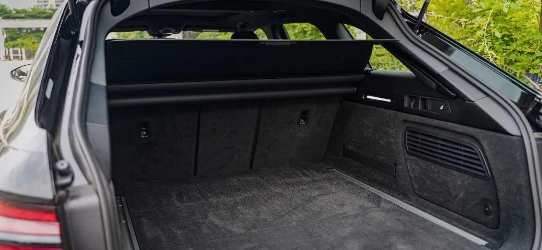 動力增強,設計亮眼,奧迪RS6 Avant仍然令人著迷