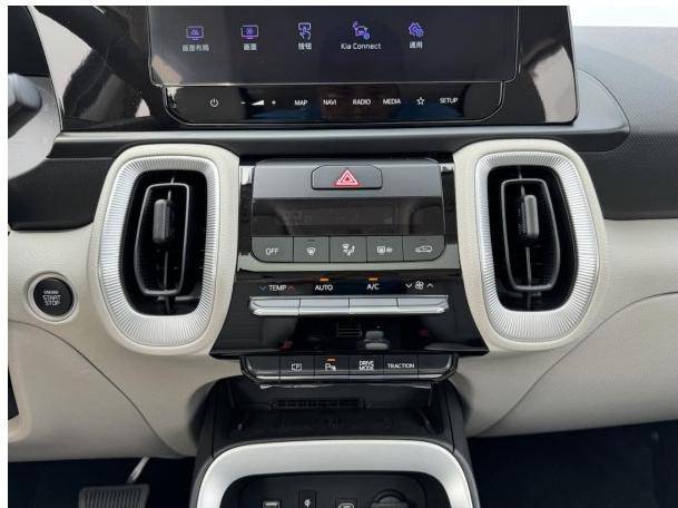 新生代智選SUV 體驗更智能更好看更好開起亞索奈