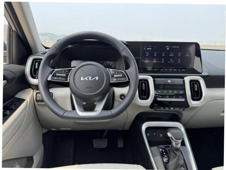 新生代智選SUV 體驗更智能更好看更好開起亞索奈