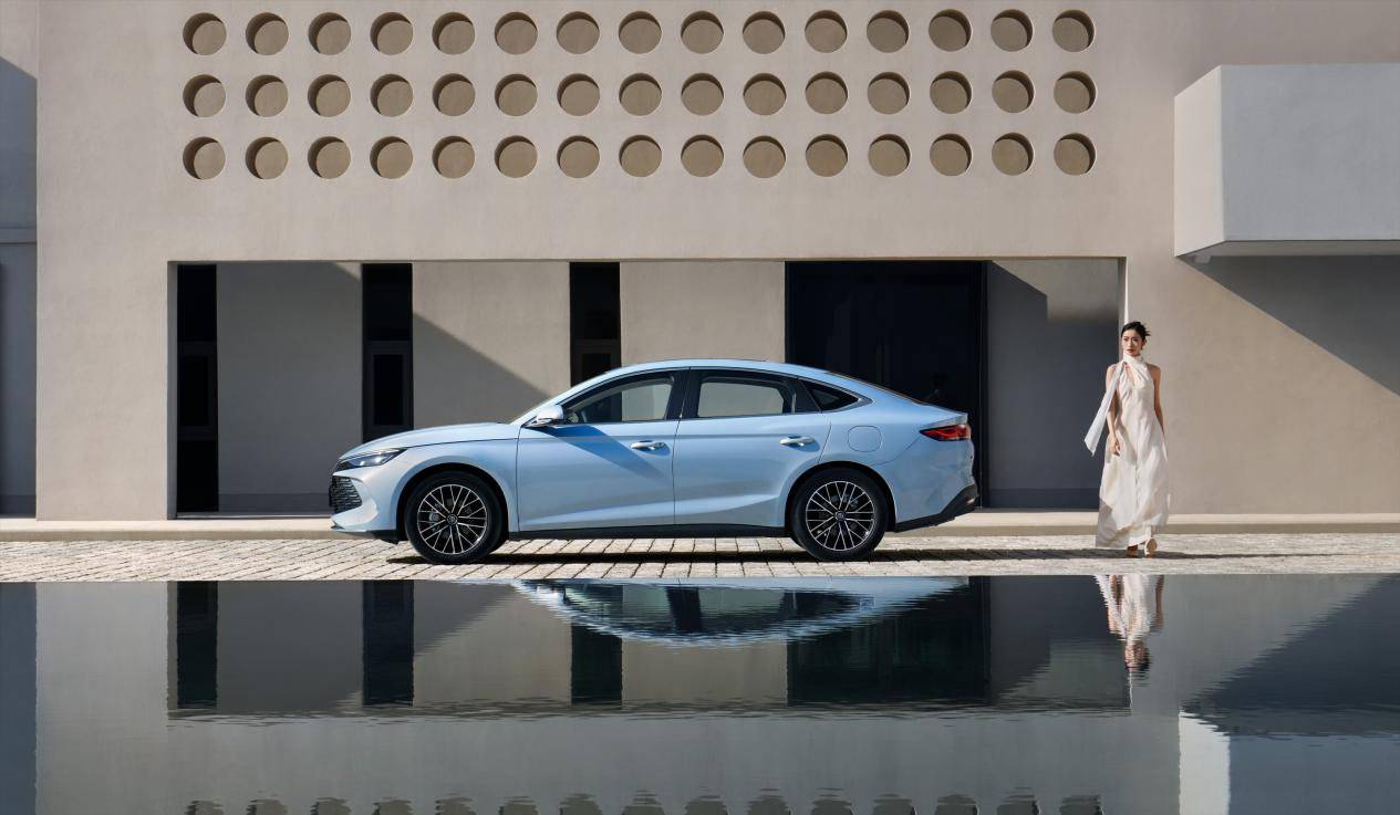 首搭第五代DM技術,“工業奇跡”秦L DM-i震撼上市,售價9.98萬起!