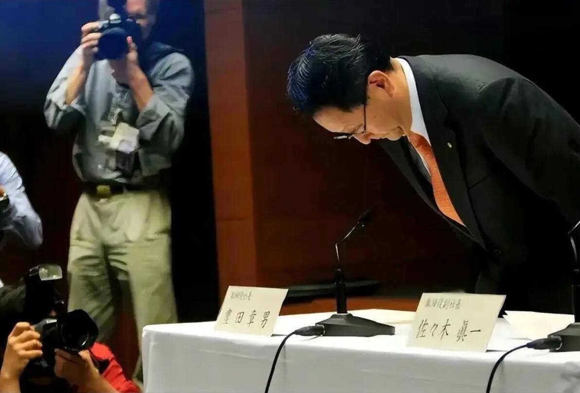 豐田章男鞠躬道歉,卻難解安全氣囊打不開的致命隱患