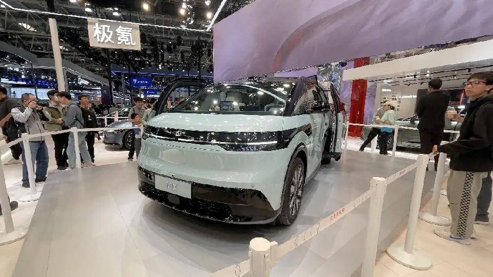 自重2.7噸的極氪MIX,電耗比轎車高0.5Wh,最省電SUV?