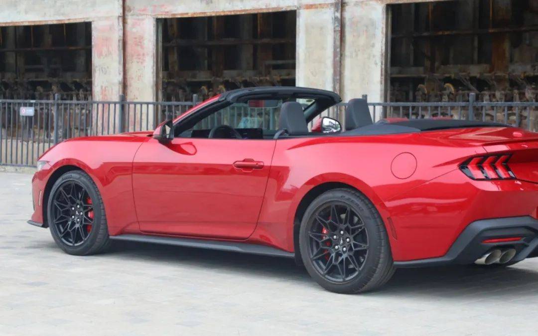 全新福特Mustang敞篷版將在今年6月正式上市