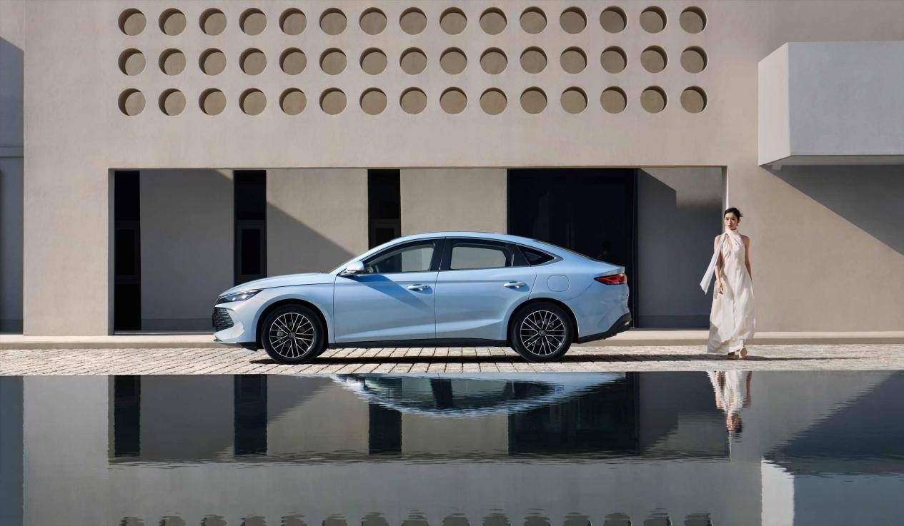 比亞迪的這一場發布會宣布全球混動進入新時代