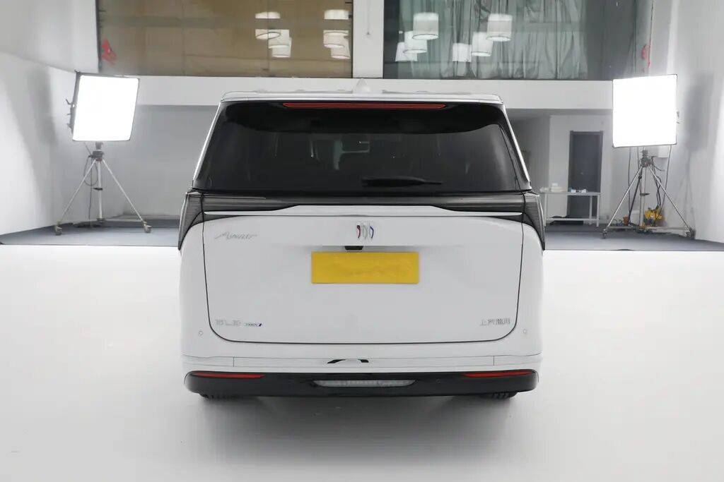 高端插混MPV的對(duì)決,別克GL8 PHEV和騰勢(shì)D9 DM-i,誰(shuí)更勝一籌?