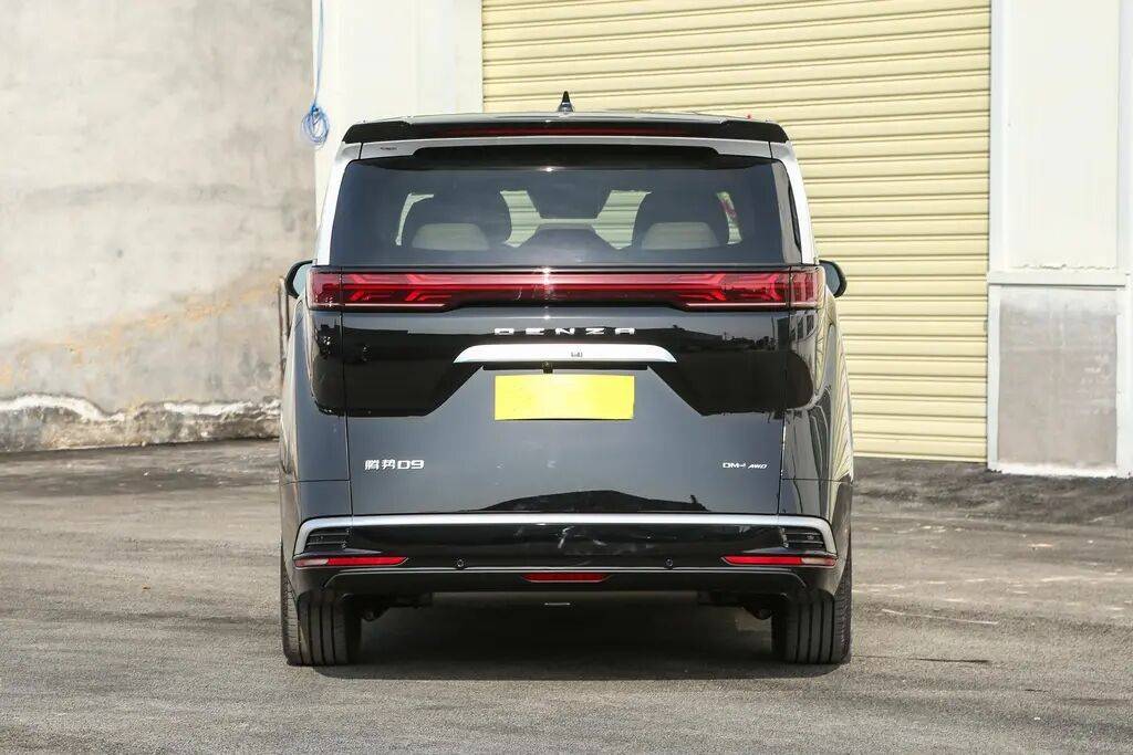 高端插混MPV的對(duì)決,別克GL8 PHEV和騰勢(shì)D9 DM-i,誰(shuí)更勝一籌?