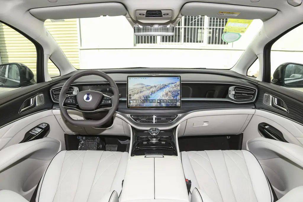 高端插混MPV的對(duì)決,別克GL8 PHEV和騰勢(shì)D9 DM-i,誰(shuí)更勝一籌?