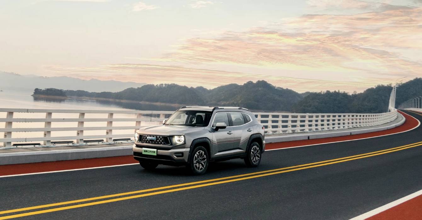 378馬力750N·m,四驅油耗不到6L,不到18萬買榮放、CR-V不如它