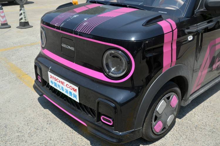 續航200公里,4.69萬的吉利熊貓卡丁值不值得買?