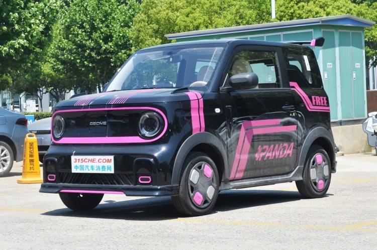 續航200公里,4.69萬的吉利熊貓卡丁值不值得買?