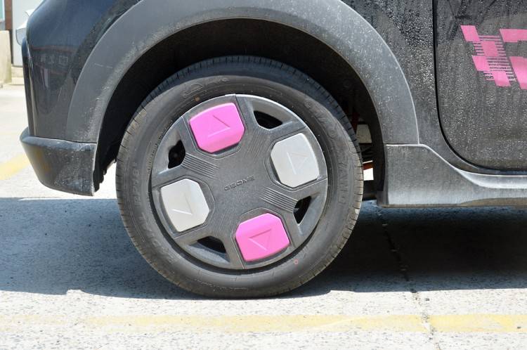 續航200公里,4.69萬的吉利熊貓卡丁值不值得買?