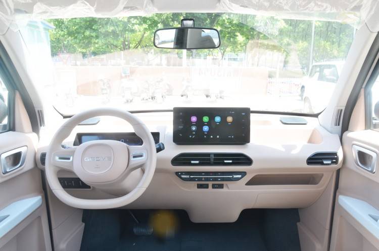 續航200公里,4.69萬的吉利熊貓卡丁值不值得買?