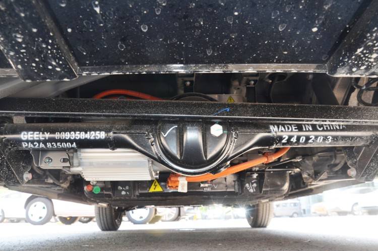 續航200公里,4.69萬的吉利熊貓卡丁值不值得買?