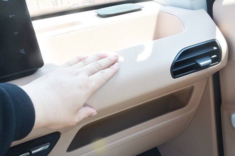 續航200公里,4.69萬的吉利熊貓卡丁值不值得買?