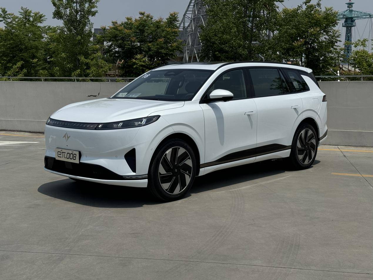 20萬的理想“平替”,除了冰箱彩電大沙發還有啥?