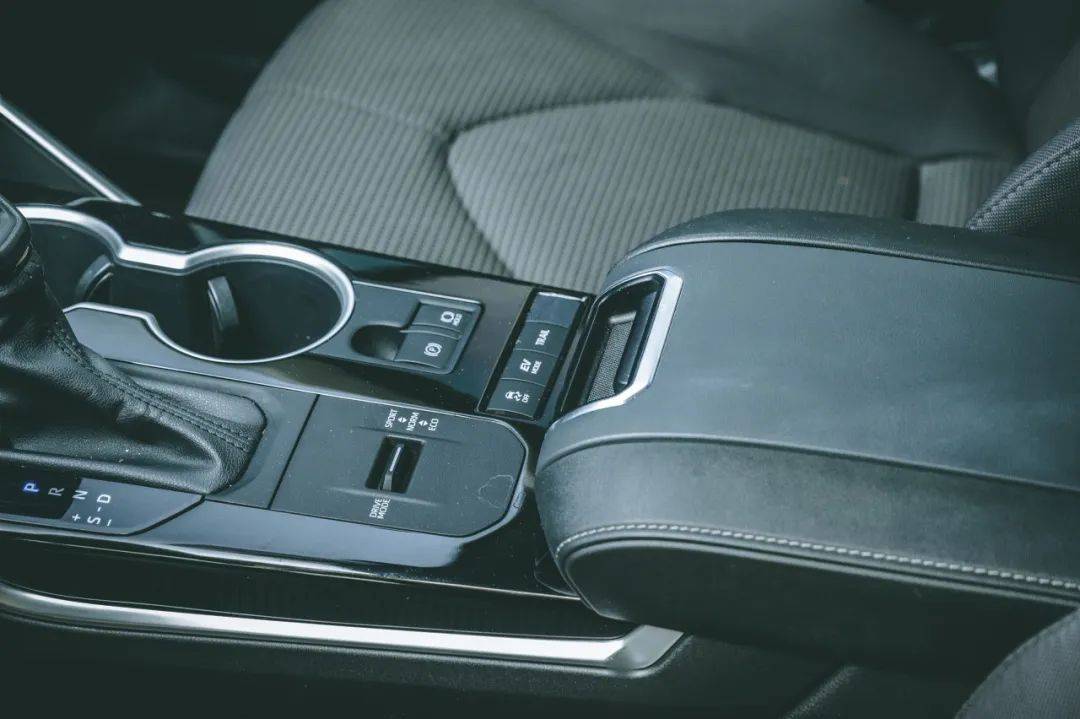 家庭七座SUV雙雄對決:漢蘭達加速稍快,日產探陸空間品質占優