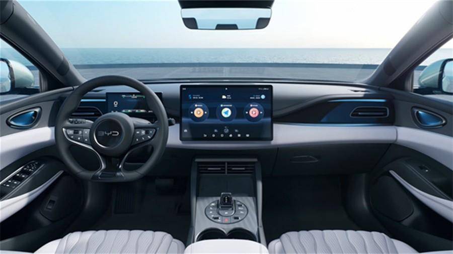 虧電油耗2.9L,比亞迪DM5.0“雙子星”秦L和海豹06,到底有多火?