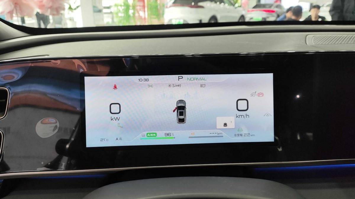秦L DM-i:天籟雅閣帕薩特,思域雷凌卡羅拉,退退退!