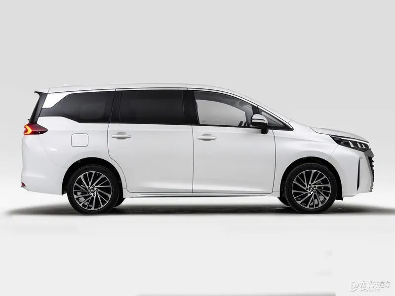 14.58萬(wàn)!廣汽傳祺M6 MAX上市!定位緊湊MPV,百公里油耗僅6.5L?