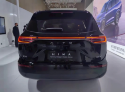 余承東:不能買了不是華為智駕的版本,不管場景開,然后狂黑我們