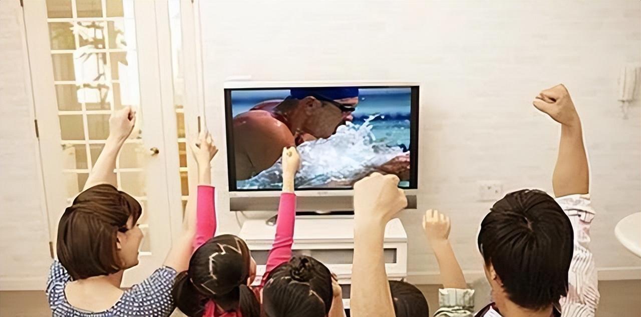 啥都收費,國產電視自尋死路,如今跌到200塊都沒人要了