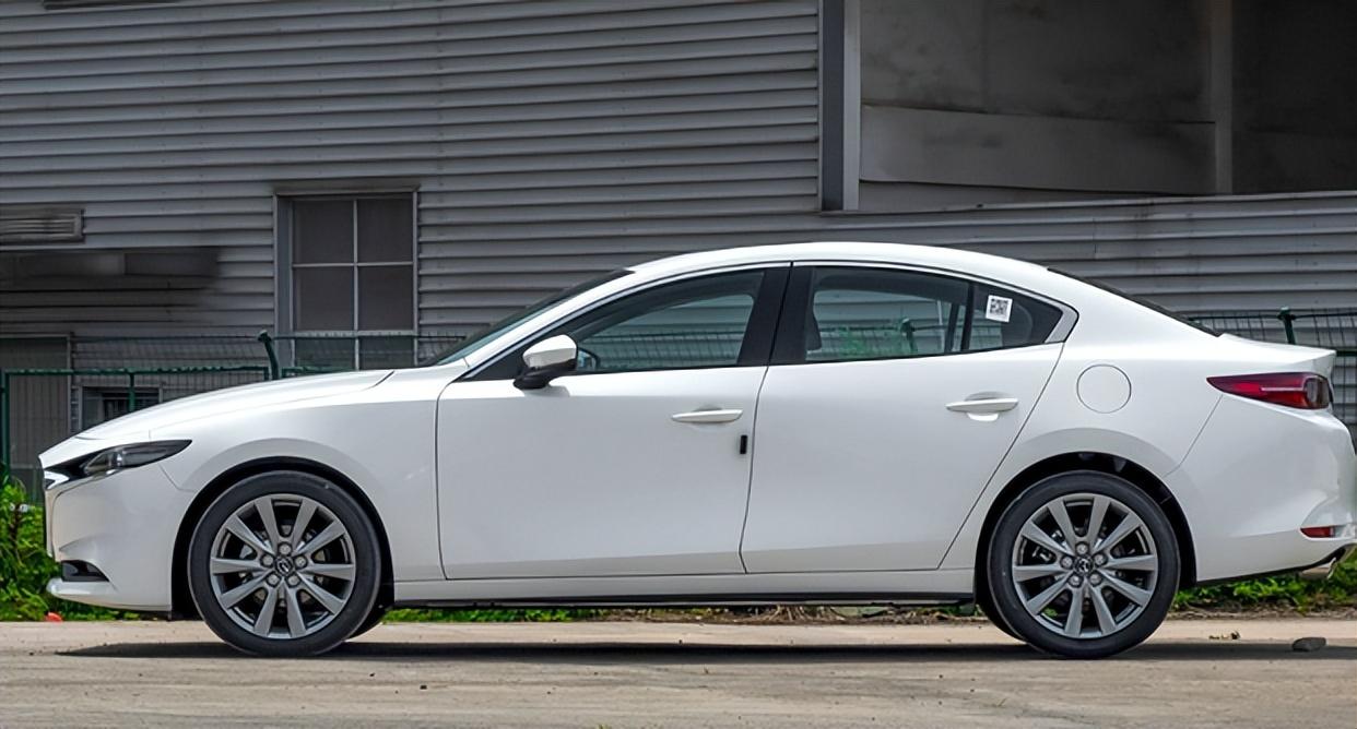 馬自達發力了,宣布昂克賽拉降價一萬,能否提升銷量?