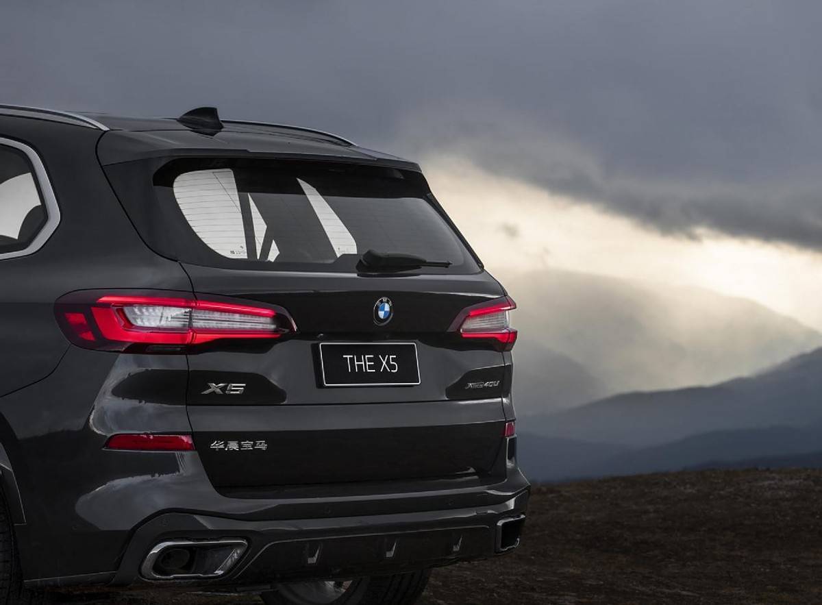 從變相加價(jià)到降價(jià)10萬(wàn)求存,國(guó)產(chǎn)寶馬X5終究還是認(rèn)清現(xiàn)實(shí)了?
