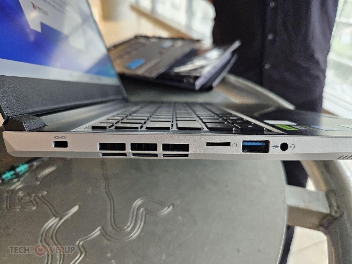 99.8Wh版“無界15X”,Schenker XMG展示新款EVO 15等筆記本