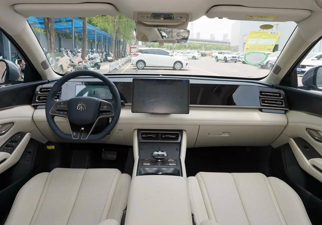 9.98萬的秦L,優(yōu)點(diǎn)不只是省油!