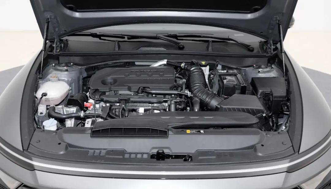 12萬能買合資B級車,還有2.0T大馬力可選,這兩臺車值得入手