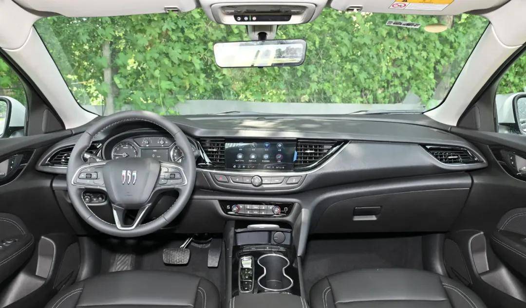 12萬能買合資B級車,還有2.0T大馬力可選,這兩臺車值得入手