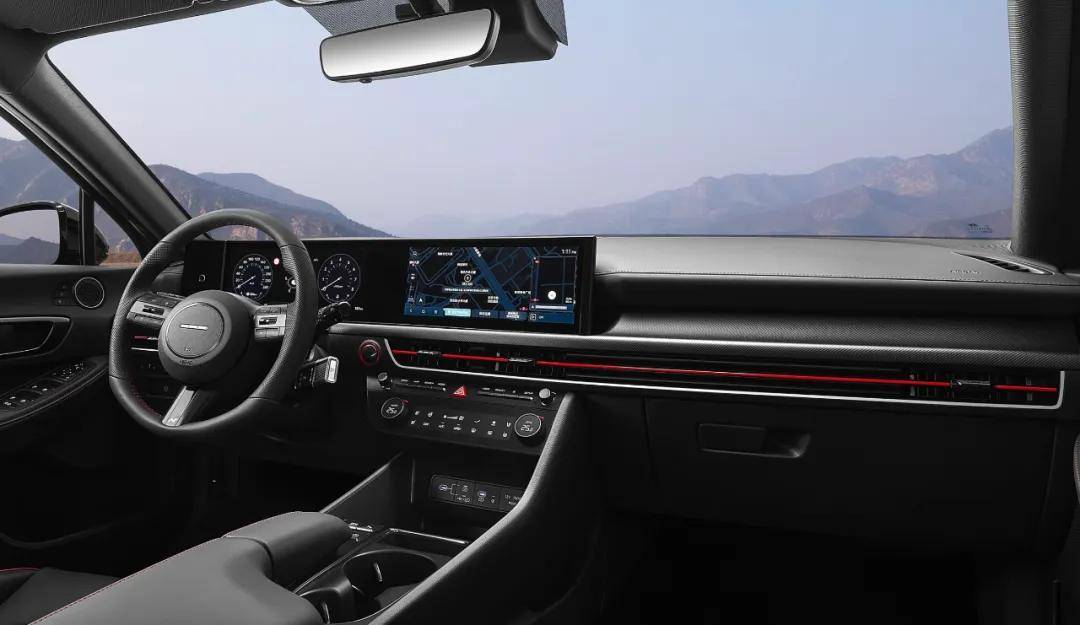 12萬能買合資B級車,還有2.0T大馬力可選,這兩臺車值得入手