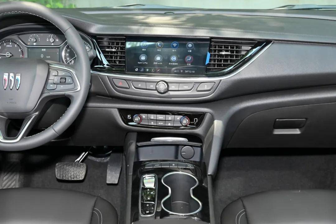 12萬能買合資B級車,還有2.0T大馬力可選,這兩臺車值得入手