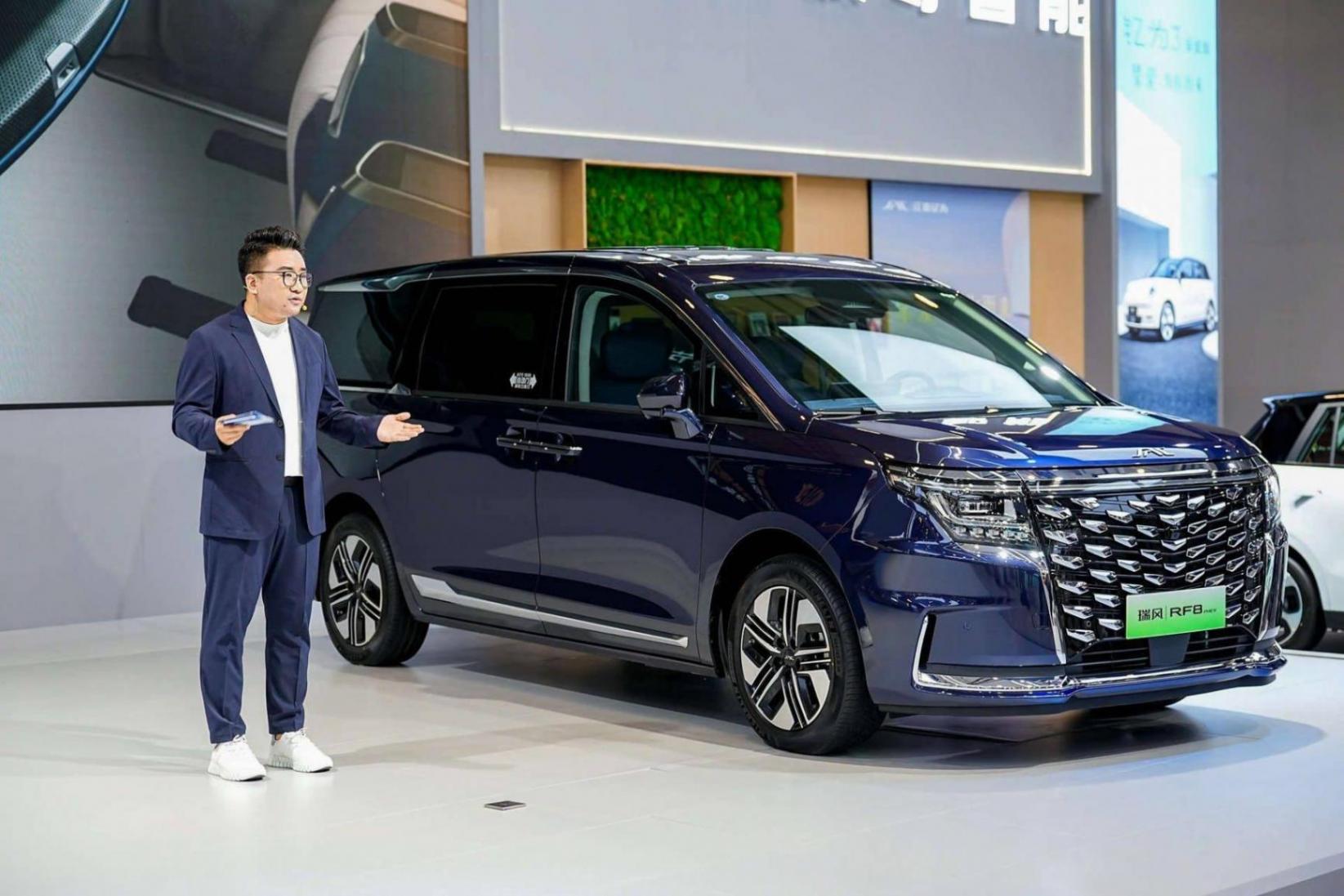 江淮聯手華為,瑞風RF8鴻蒙版亮相粵港澳車展
