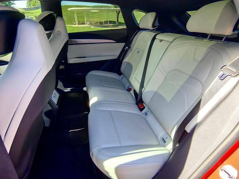 新能源下一站是卷腦子 極越01是否玩票還得親自試試