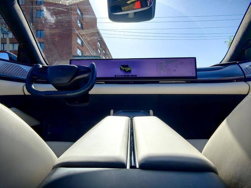 新能源下一站是卷腦子 極越01是否玩票還得親自試試