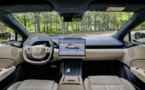 智己L6 Max VS 極氪007:高性能電動車巔峰對決